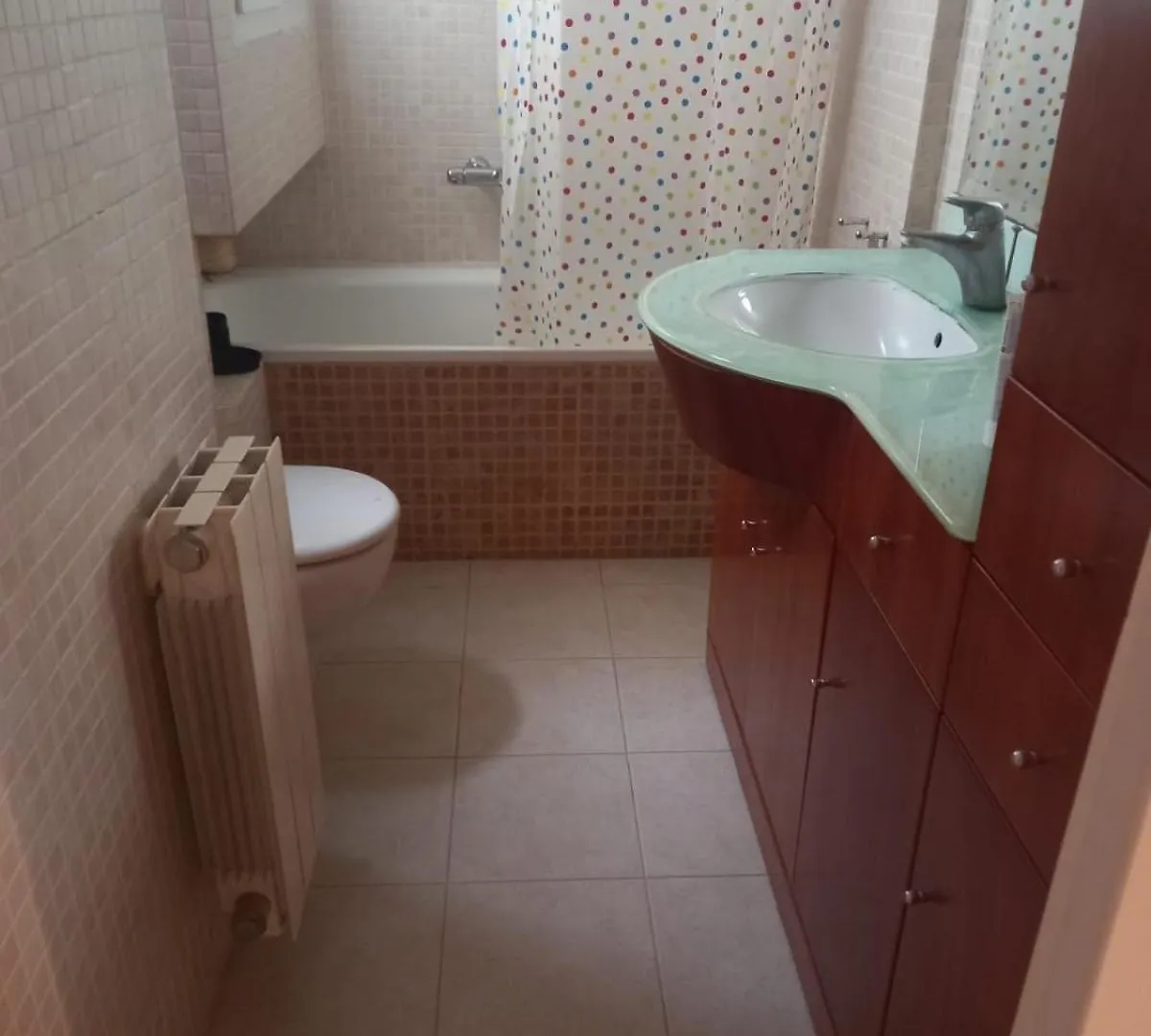 アパート Gemuetliche Ferienwohnung Im Herzen Von バルセロナ スペイン